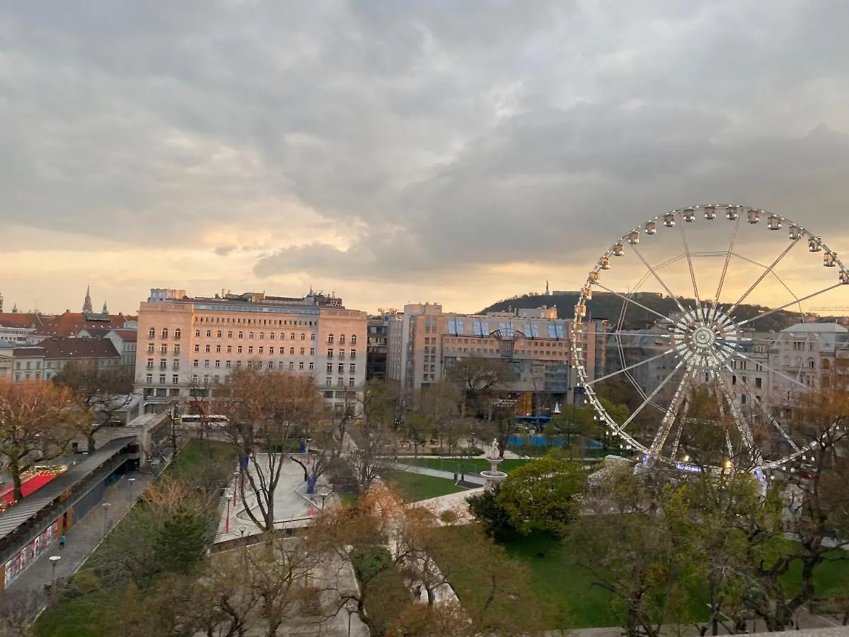 公寓 In The Center Of The “Jungle” With Best Panorama 布达佩斯