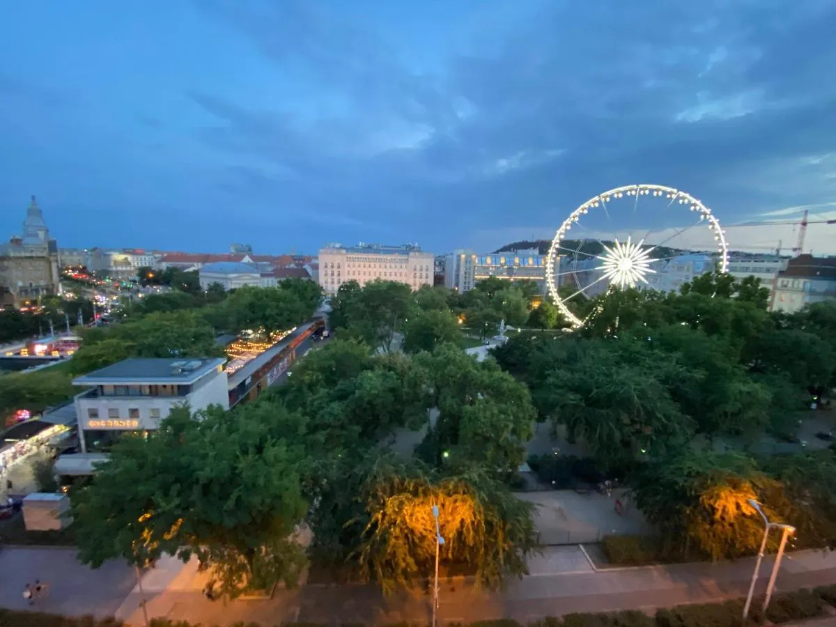 In The Center Of The “Jungle” With Best Panorama 布达佩斯 公寓